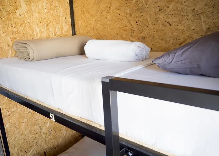 Aykibom Hostel